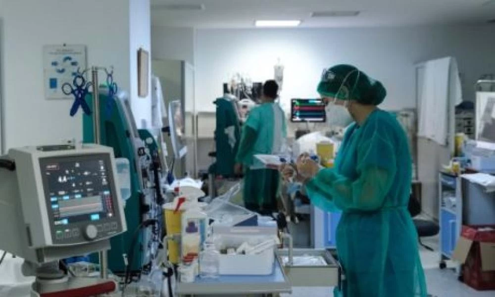 Κορονoϊός: 8.100 νέα κρούσματα - 91 θάνατοι – 597 διασωληνωμένοι